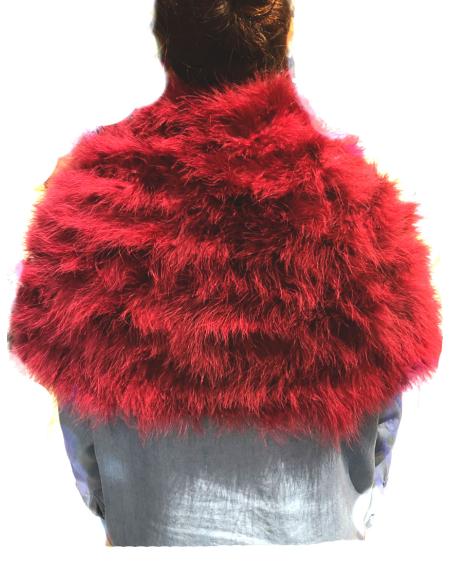 ESTOLAS GRANATES ELEGANTES CON PLUMAS DE MARABU PARA BODAS