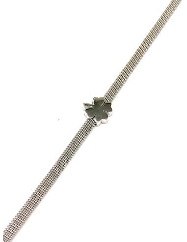 PULSERAS PLATEADAS CON TREBOL DISEÑOS CARGADOS DE ENCANTO
