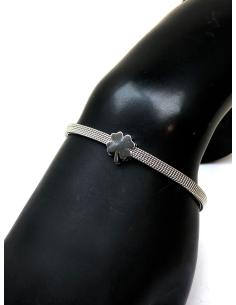 PULSERAS PLATEADAS CON TREBOL DISEÑOS CARGADOS DE ENCANTO 2