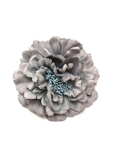 FLORES TELA GRISES PARA LLEVAR COMO BROCHE O COMO TOCADO - Imagen 1