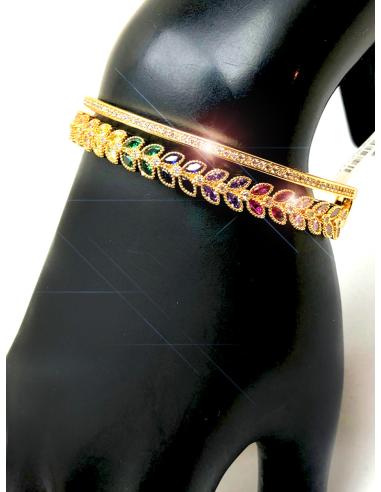 PULSERAS DORADAS DE ALTA BISUTERIA...