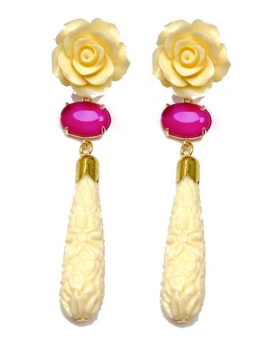 PENDIENTES LARGOS MUJER DE FLORES Y PIEDRAS FUCSIA