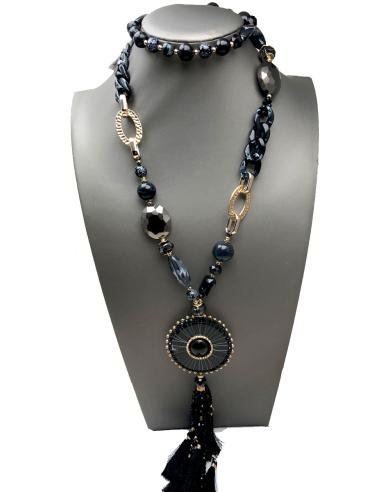 COLLARES NEGROS DE MUJER CON COLGANTE DE ROSETON Y FLECOS