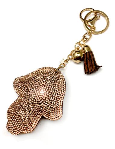 LLAVEROS DE MANO DE FATIMA EN CRISTAL BRILLO COLOR ORO ROSA - Imagen 1