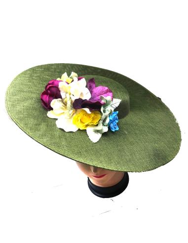 TOCADOS BODA EN ESTE PRECIOSO TONO VERDE MUSGO CON FLORES - Imagen 1