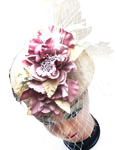 TOCADOS PARA BODAS ROSAS Y BLANCOS CON FLORES Y PLUMAS - Imagen 1