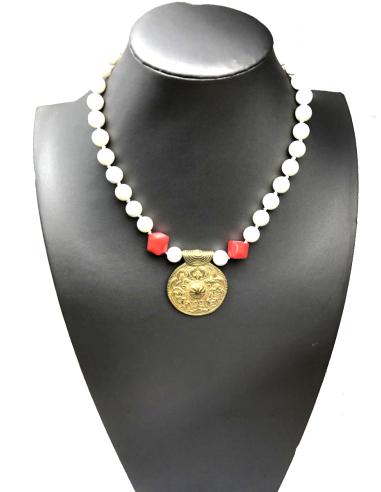 COLLARES PARA MUJER DE NACAR Y CORAL CON MEDALLON ANTIGUO - Imagen 1