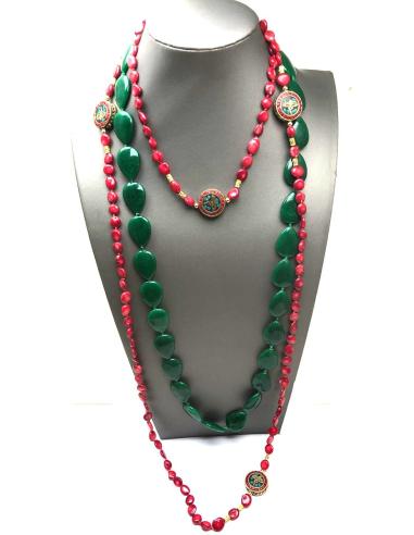 COLLARES LARGOS DE PIEDRAS VERDES Y EN ROJO CORAL JUEGO DE 3 - Imagen 1
