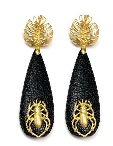 PENDIENTES LARGOS NEGROS CON ESCARABAJO Y HOJA DE ADAN - Imagen 1