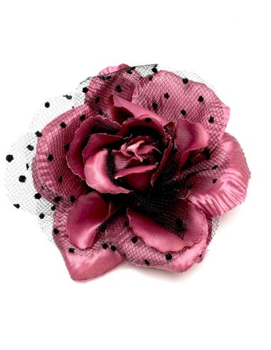FLORES ROSAS TONO OSCURO CON ELEGANTE DETALLE EN TUL NEGRO - Imagen 1