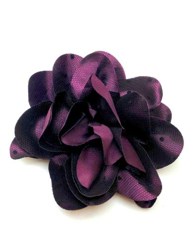 FLORES MORADAS TONO BERENJENA CON TOPOS NEGROS PARA BODAS - Imagen 1