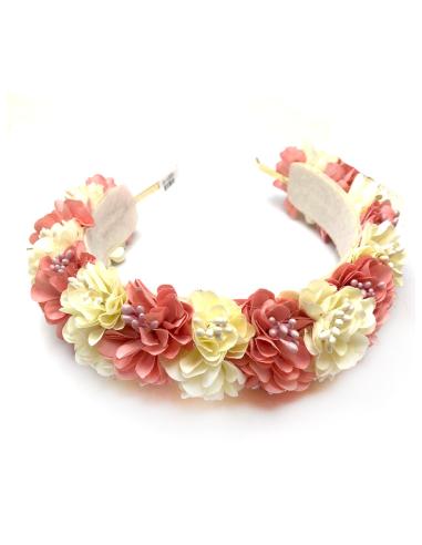 DIADEMAS INVITADA BODA CON BONITAS FLORES ROSA CORAL Y BEIGE - Imagen 1
