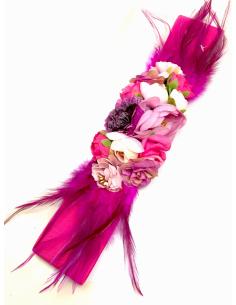 CINTURONES FUCSIAS DE FIESTA ELASTICOS CON FLORES Y PLUMAS - Imagen 1