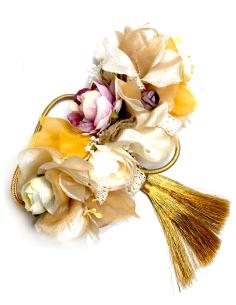 CINTURONES DE INVITADA EN BEIGE CON FLORES BONITAS - Imagen 1