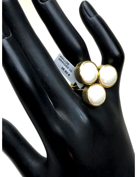ANILLOS GRANDES DE TRES PERLAS EN BRONCE CON BAÑO DE ORO - Imagen 2