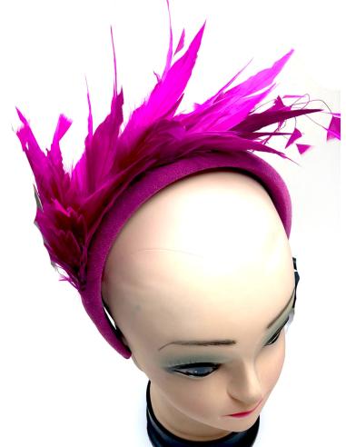 TOCADOS DE DIADEMA BUGAMBILIA CON PLUMAS PARA INVITADAS - Imagen 1