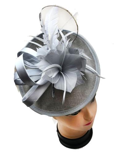 TOCADOS BODA GRISES CON ELEGANTE DISEÑO DE PLUMAS - Imagen 1