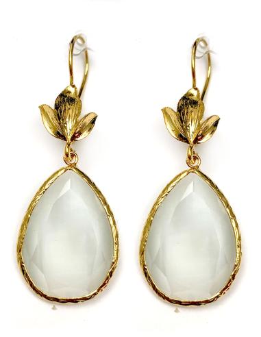 PENDIENTES LARGOS BLANCOS CON PIEDRA FACETADA OJO DE GATO