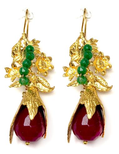 PENDIENTES DORADOS Y GRANATES CON JADE VERDE Y BAÑO DE ORO