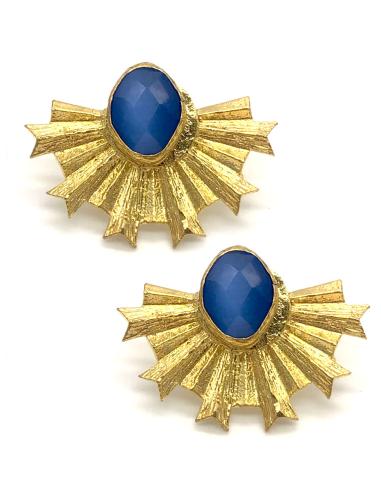 PENDIENTES DORADOS  PEQUEÑOS CON OJO DE GATO AZUL PARA LOOKS DIARIOS