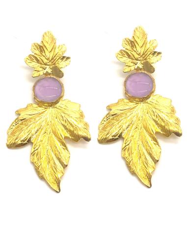 PENDIENTES GRANDES DORADOS CON DOBLE HOJA Y PIEDRA NATURAL LILA