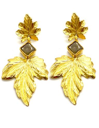 PENDIENTES GRANDES DORADOS CON DOBLE HOJA Y PIEDRA NATURAL MARRÓN