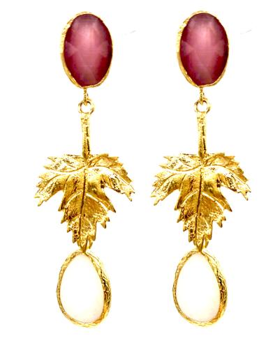 PENDIENTES LARGOS CON HOJA DORADA Y PIEDRAS NATURALES