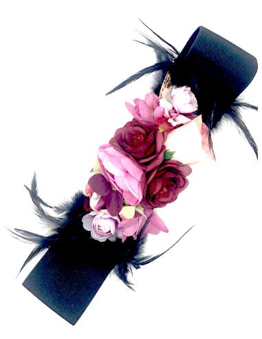 CINTURONES NEGROS CON FLORES Y PLUMAS PARA BODAS Y EVENTOS