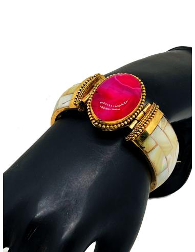BRAZALETES GRANDES DE NACAR DECORADOS CON PIEDRA FUCSIA