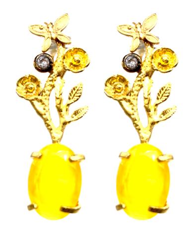 PENDIENTES LARGOS AMARILLOS CON FLORES Y MARIPOSA BAÑADAS EN ORO