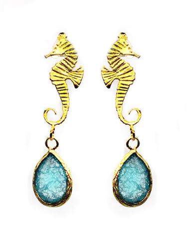 PENDIENTES CABALLITO DE MAR BAÑADO EN ORO Y PIEDRA DRUSA AZUL