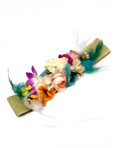 CINTURONES DE FIESTA DORADOS CON FLORES VISTOSAS Y PLUMAS