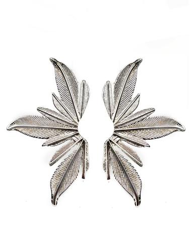 PENDIENTES PLATEADOS GRANDES CON DISEÑO VINTAGE CON HOJAS