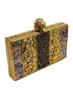 EXCLUSIVO BOLSO DORADO TIPO CLUTCH. UNA JOYA ÚNICA PARA LUCIR EN FIESTAS