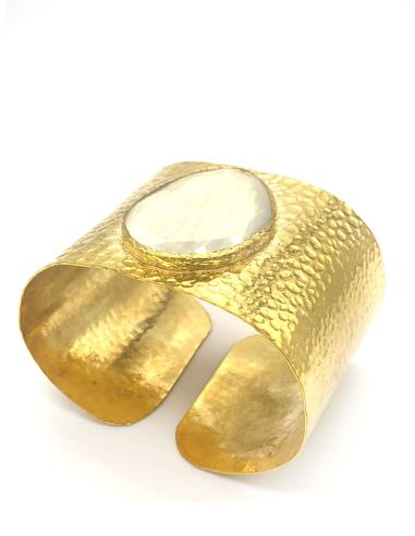 BRAZALETE DORADO ANCHO CON PIEDRA BLANCA PARA MUJERES ATREVIDAS