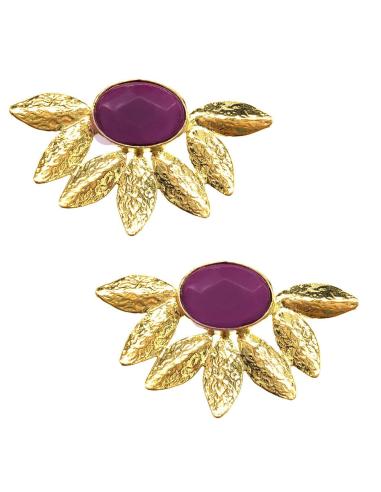 PENDIENTES MORADO CLARO LILA SOBRE HOJAS DORADAS HORIZONTAL