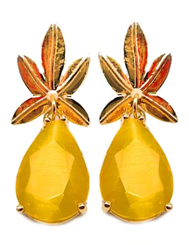 PENDIENTES PEQUEÑOS AMARILLOS PARA DAR UN TOQUE DE COLOR