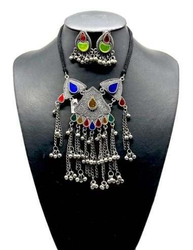COLLARES AFGANOS CON ABALORIOS DE COLOR Y CASCABELES