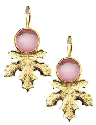 PENDIENTES MUJER CON PIEDRA ROSA Y DISEÑO DE HOJA BAÑADOS EN ORO