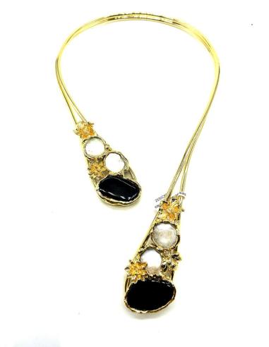 COLLARES DORADOS ORIGINALES CON PIEDRAS NEGRAS Y PERLAS