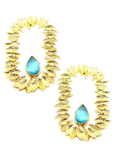 PENDIENTES FAVORECEDORES DISEÑO CUADRADO CON HOJITAS