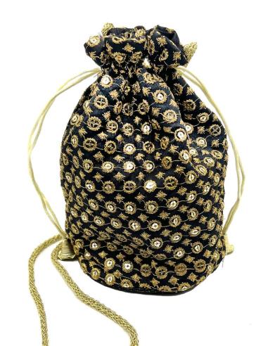 BOLSOS DE FIESTA NEGROS Y DORADOS DISEÑO DE LIMOSNERA