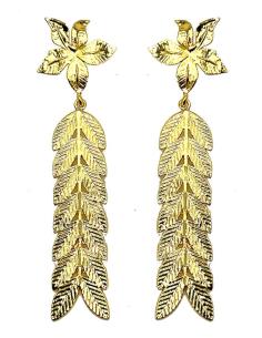 LARGOS PENDIENTES DORADOS CON EXOTICA FLOR Y HOJITAS FINAS