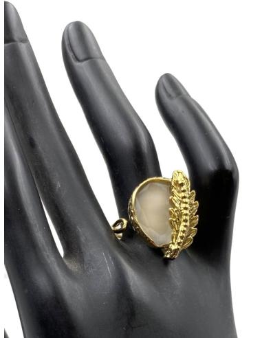 ANILLOS BLANCOS DE PIEDRA CON HOJAS DE INSPIRACION GRIEGA