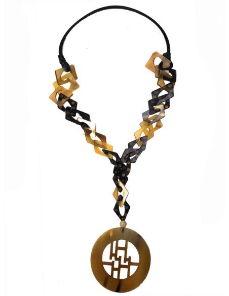 COLLARES EN NEGRO Y NATURAL DE ASTA BUFALO CON AIRE ORIENTAL