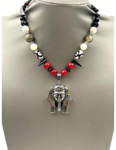 COLLARES ORIGINALES EN BLANCO NEGRO Y ROJO CON ESFINGE PLATEADA