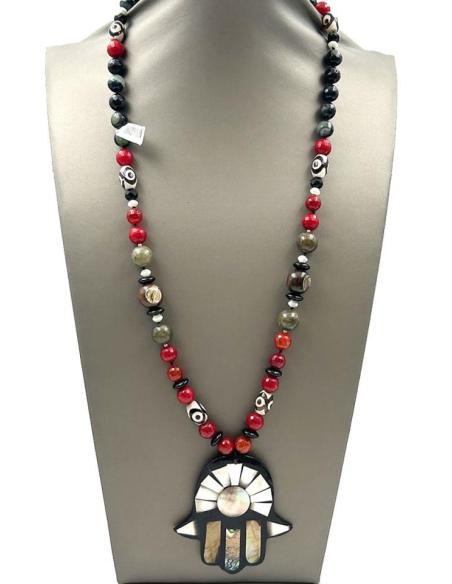 COLLARES LARGOS CON MANO DE FATIMA EN TONOS BLANCO, NEGRO Y ROJO