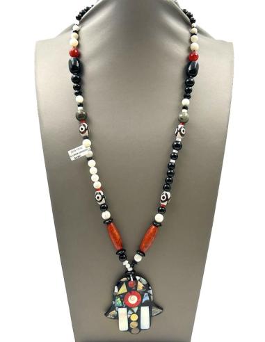 COLLARES BONITOS CON MANO DE FATIMA CON PIEDRAS N&B Y ROJO