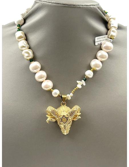 COLLARES DE PERLAS CON ORIGINAL COLGANTE DE CARNERO DORADO