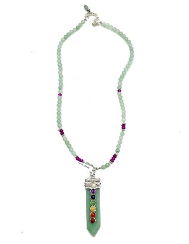 COLLARES VERDES DE PIEDRA CON VISTOSO COLMILLO DE PIEDRA